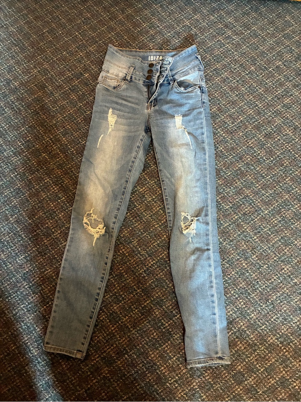 Women's Light Blue Distressed Skinny Jeans